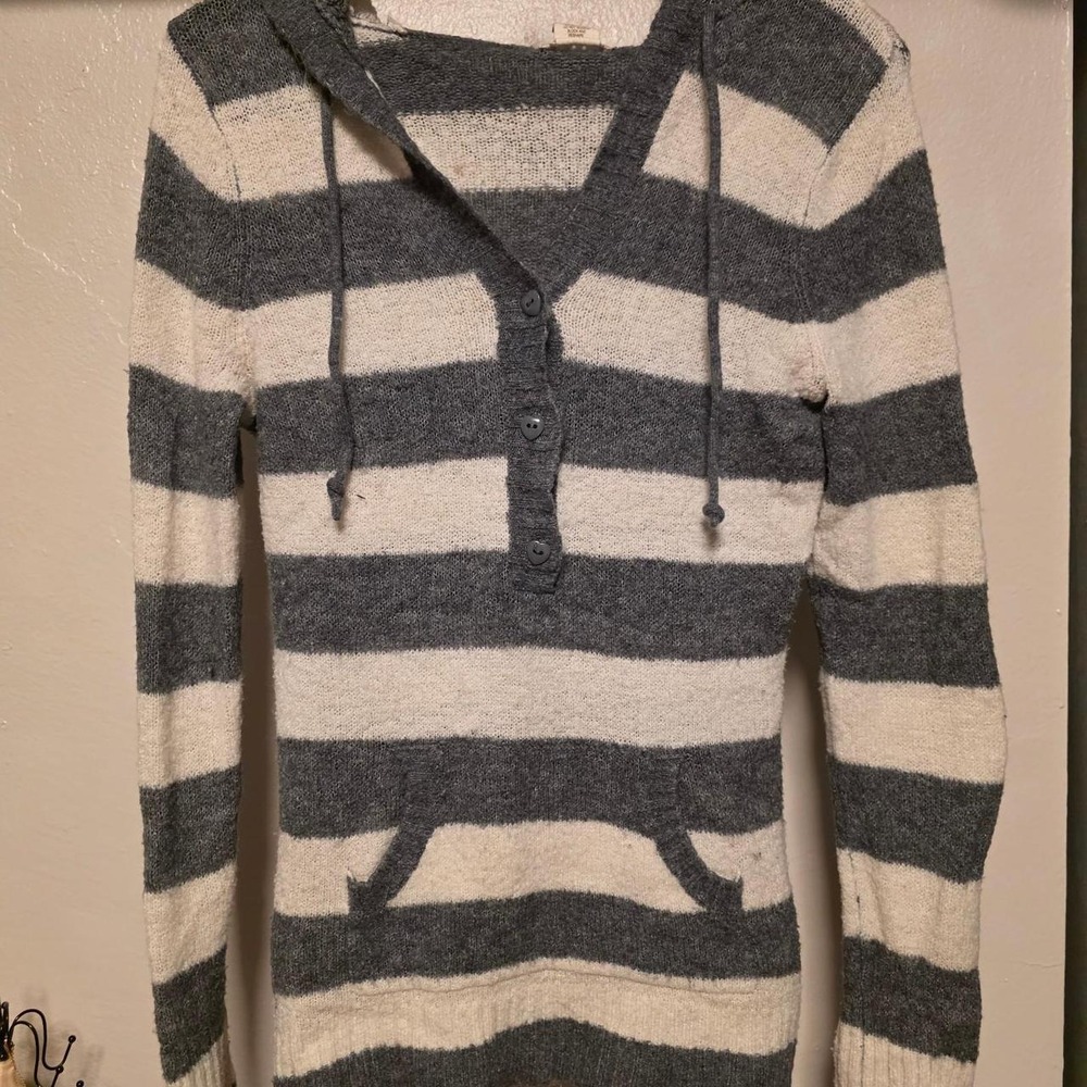 Love Rocks Womens Striped Knit Hoodie Grey White Henley Pocket Sweater Large